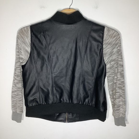 Torrid Womens Faux Leather Knit Sleeve Zip Up Jacket Black Size 1 - Picture 2 of 7